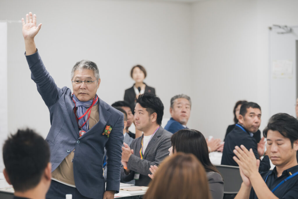 守成クラブは「商売繁盛」を正面から掲げる間前会員制の異業種交流会
